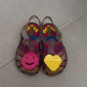 Girls Mini Melissa size 8